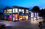 Komo Beschriftungen Handels GmbH - Lichtwerbung: Autohaus- Beleuchtung. Produziert von Komo Beschriftungen Handels GmbH aus Ichenhausen.