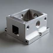 3achs-cnc-fraesteil-aluminium-gehaeuse
