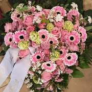 Kuchlbauer Birgit Blumenladen am Waldfriedhof - GALLERY