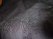 Kunststopferei Hiltmann - Kunststopfen und Reparatur von Strickkleidung und Businesskleidung - Anzugjacke mit Mottenfraß Rücken - nachher