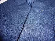 Kunststopferei Hiltmann - Kunststopfen und Reparatur von Strickkleidung und Businesskleidung - Anzugjacke_mit_Mottenlöchern