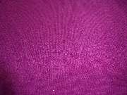 Kunststopferei Hiltmann - Kunststopfen und Reparatur von Strickkleidung und Businesskleidung - Pullover fliederfarben Mottenloch nachher