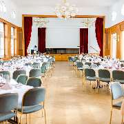 KURSAAL Gastronomie & Eventlocation - Der kleine Kursaal für größere Veranstaltungen von Familienfeste und Hochzeiten in Stuttgart.