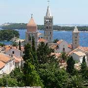 Kroatien - Rab mit den markanten Kirchtürmen