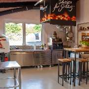 unsere Ausstellung mit italienischer Feinkost und Holzbackofen !