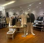 Lacoste Dortmund - Men Area