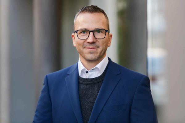 Laderer Versicherungen - Sven Laderer - GALLERY