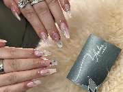 L'Amber Nails & Spa - Hamburg - L'Amber Nails & Spa