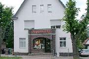 Land-Apotheke - Aussenansicht der Land-Apotheke