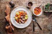 Landhausküche. Essen auf Rädern von apetito. - GALLERY