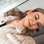 Lashes by Larissa - LOGO