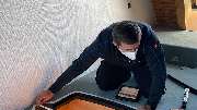 Lifton Homelift Bergisch Gladbach - Lifton Techniker montiert Lifton Bodenplatte