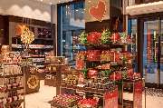 Lindt Boutique Berlin LP12 - GALLERY