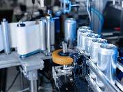 LiquidVisions GmbH - Moderne Abfüllanlage bei LiquidVisions in Endingen bei Freiburg.