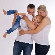Lisa Manske Fotostudio - Babybauchshooting mit großem Bruder.jpg