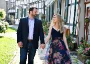 Lisa Manske Fotostudio - Save the Date Kirchplatz Hattingen.jpg