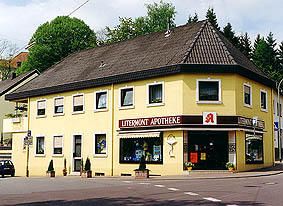 Litermont-Apotheke - Aussenansicht der Litermont-A …