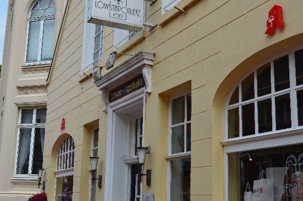 Löwen-Apotheke - Aussenansicht der Löwen-Apotheke