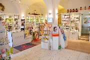 Lorbeerbaum-Apotheke - 2