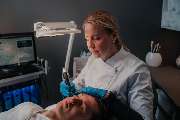 Margarita M. Cosmetics Premiumkosmetik in Remscheid | Lumecca | Liposana3+ | Hydrafacial | Morpheus8 | Forma | Visia Hautanalyse | Infuzion-System | iSClinical - Hydrafacial-Behandlung im Kosmetikstudio von Margarita M. Cosmetics in Remscheid