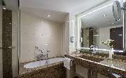 Maritim Hotel Bremen - Junior Suite Badezimmer