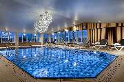 Maritim Hotel München - Pool im Maritim Hotel München (Renoviert in 2023)
