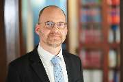 Martin & Stapel - Paul Marcus Martin
Rechtsanwalt und Notar
Fachanwalt für Arbeitsrecht
Fachanwalt für Verkehrsrecht
Fachanwalt für Versicherungsrecht