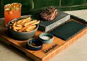Mauritius Restaurant Reutlingen - Mauritius Hot Stone Steak, bestimme selbst deine Garstufe, 300g Black Angus