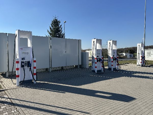 mbtly Ladestation - GALLERY