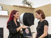 Medichelle Cosmetics - oberserv-hautanalyse-kosmetikbehandlungen-sarapavocosmetics-oberhausen.jpg