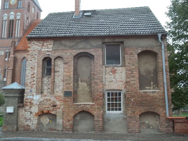 Meisterbetrieb Beutin GbR - Elendhaus Pasewalk vor …