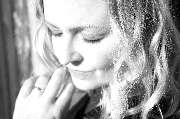 Melanie Casni Gesangslehrerin/Vocal Coach & Autorin - Portraitfoto Melanie Casni Sängerin