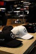 Mercedes-Benz Shop - GALLERY