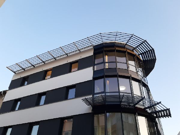 Mesconal Sonnenschutzsysteme GmbH - auskragender S …