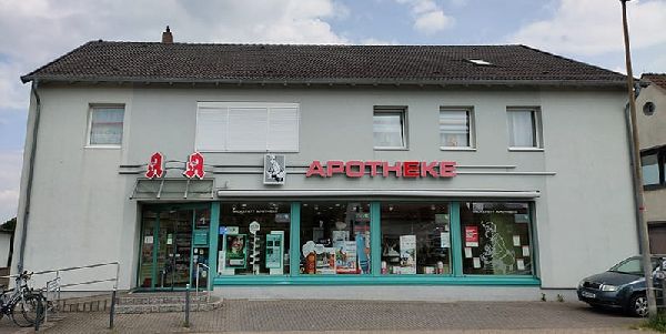 Mickefett-Apotheke - Aussenansicht der Mickefett-A …