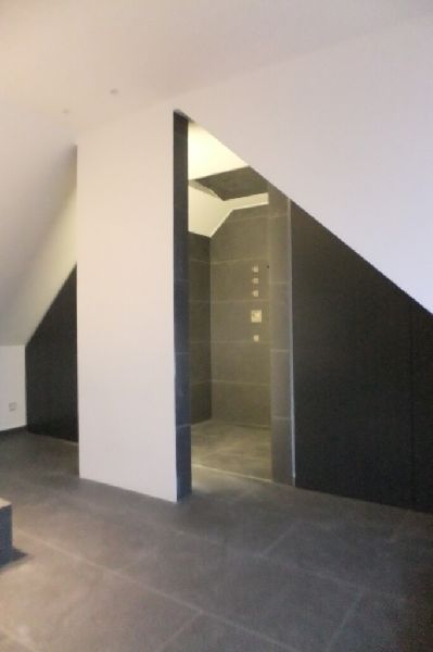 Minerva UG - Duschbereich begehbar