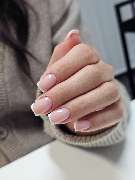 MOÈ Nails & Beauty - MOÈ Nails & Beauty Klassische French Nägel in Augsburg – zeitlos elegant und gepflegt.