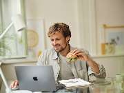 Morgengold Frühstücksdienste Bad Dürkheim - Morgengold bringt frische Brötchen direkt an die Haustür – in zahlreichen Städten und Regionen in Deutschland und Österreich. Ob werktags, an Sonntagen oder an Feiertagen, unser zuverlässiger Brötchenlieferservi