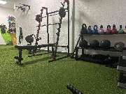 Muay Thai Kassel - dein Gym für authentisches Thaiboxen. - Muay Thai Kassel - dein Gym für authentisches Thaiboxen. Kraft- und Athletikbereich mit moderner Trainingstechnik für Leistungssteigerung, Kraftaufbau und funktionelles Kampfsporttraining.