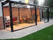 Multiraumzentrum Berlin - Brandenburg Inhaber: Dag Iske - Schilling - Terrassendach mit Neher Multivetro Parallelschiebeverglasungen