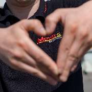 Mundt GmbH Hannover - VB Barsinghausen - Aus der Region. Für die Region. Wir liefern Energie dahin wo Sie benötigt wird.
Mundt Energie und Service. Mit ganzem Herz für Ihre Energie.