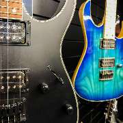 Musikhaus Schoenau GmbH - GALLERY