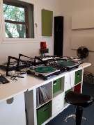 MYOUSIC School Sebastian von Düring-Weckler - In unserem top ausgestatteten DJing und Producing Raum steht dir alles zur Verfügung, was das Herz eines DJs höher schlagen lässt. Plattenspieler vom Feinsten, DJ-CD-Player, Controller und einiges mehr. So mac