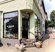 NABLOOM 2 - Haupteingang, Blumensträuße bei Na'Bloom