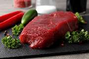 nah & gut Czwalinna in Ovelgönne - FRISCHETHEKE
An unseren großzügigen Bedientheken für Fleisch, Wurst und Käse stehen Dir unsere freundlichen Fachkräfte, auf Wunsch auch gerne mit Tipps und interessanten Informationen zu einzelnen Angeboten, zur Verfügun