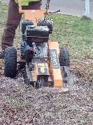 ND Gartenservice & Mehr - Die Wurzelfräsung kann auch auf engem Raum erfolgen