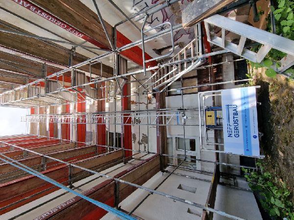 Neff Gerüstbau GmbH - Bauaufzug / GEDA 200Z