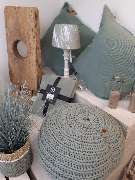 Nordstern living´ n more - Nordstern. Living ’n’ more Euskirchen, Dekoration, Strickpouf, Salbeigrün, Kissen, Lampe