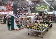 OBI Markt Grimma - Der Frühling hält Einzug im Eingangsbereich