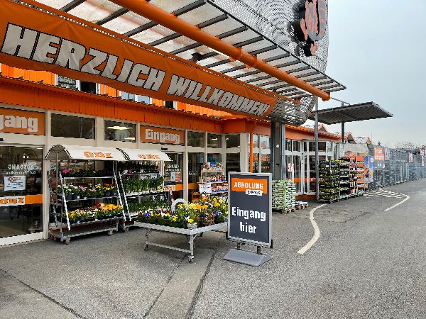 OBI Markt Schleusingen - Eingangsbereich